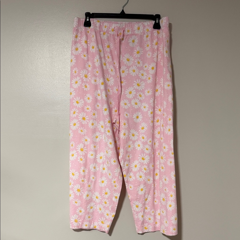 Floral Bliss Women's Pajama  Capris Pants
